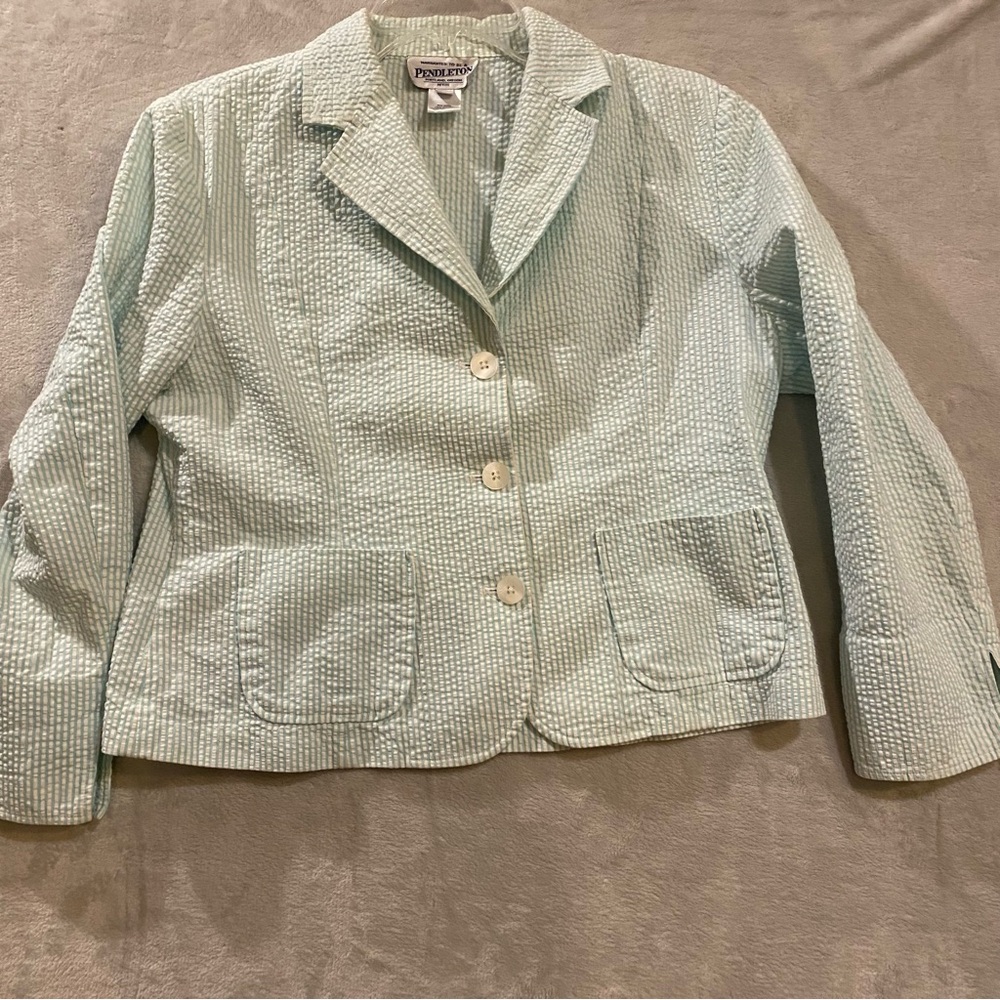 Pendleton Jacket Women’s Medium Petite Lt.Blue White
Seersucker Button Down